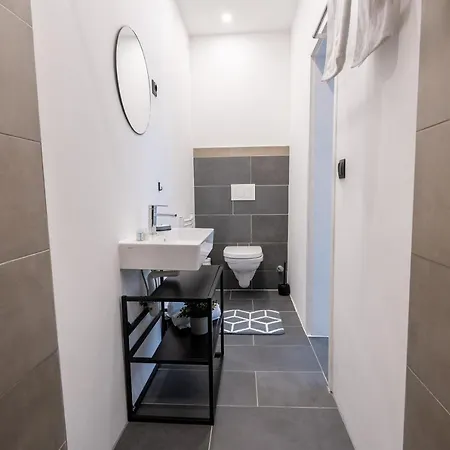 Mira Studioapartments Neu * كاستروب روكسل